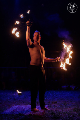 20250913-011-Fireshow-Ad Absurdum-TR.jpg